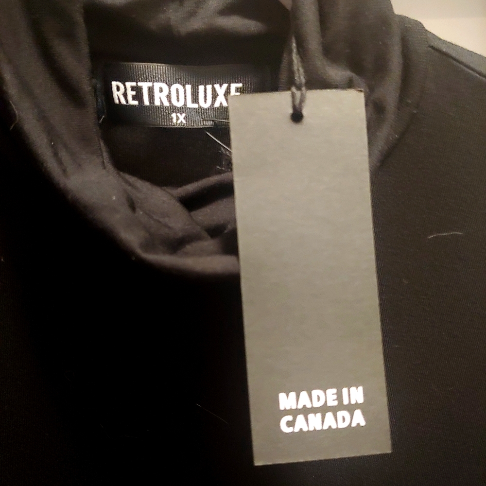 1x black comfy shirt